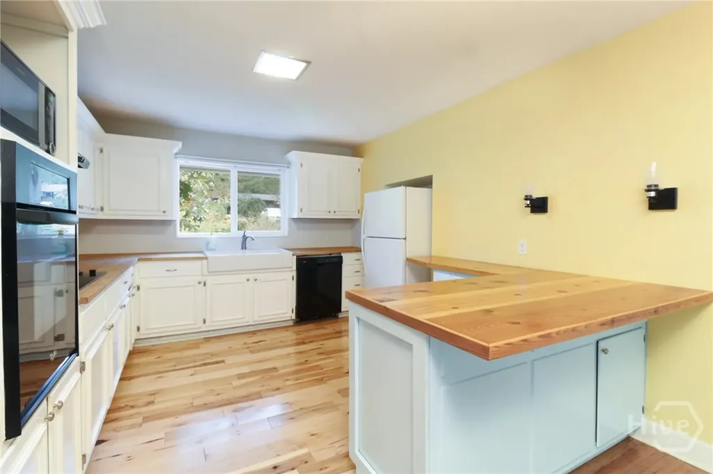 352 Greencrest Drive Athens GA 30605