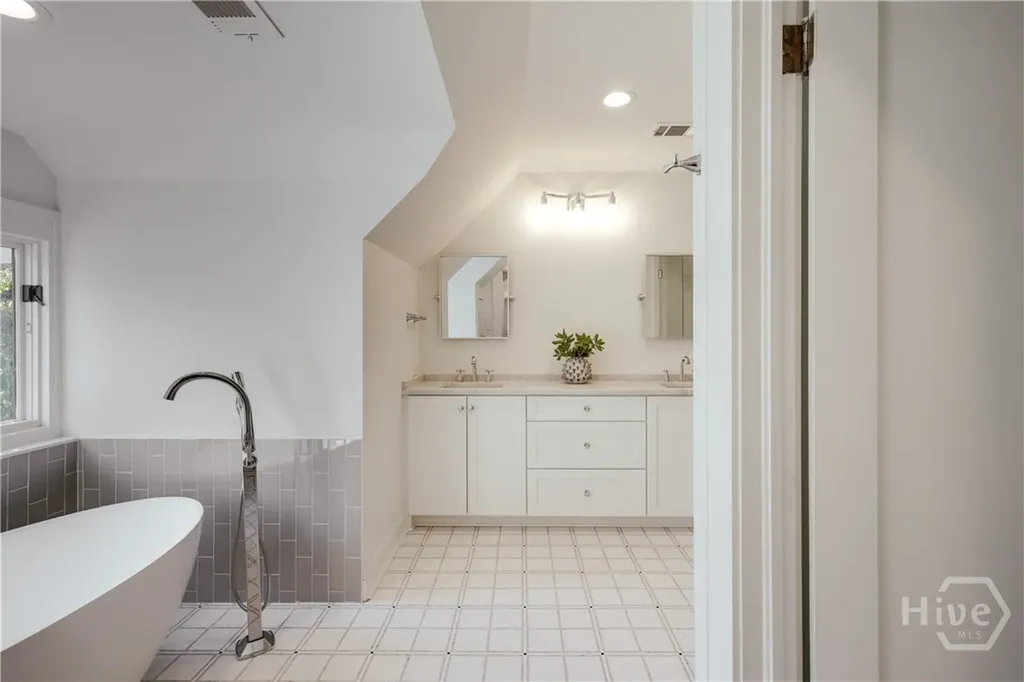 221 University Drive Athens GA 30605