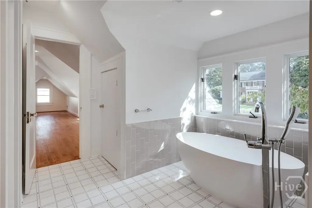 221 University Drive Athens GA 30605