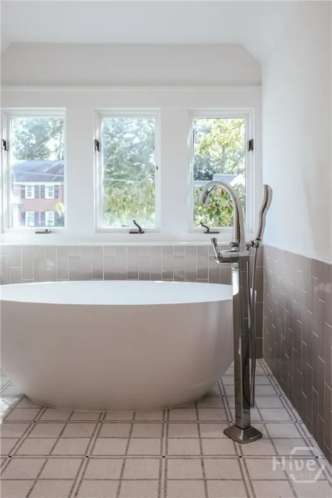 221 University Drive Athens GA 30605