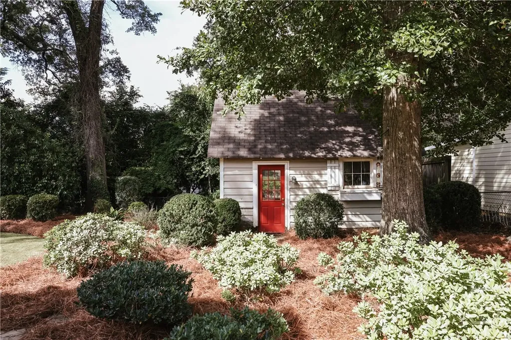 221 University Drive Athens GA 30605