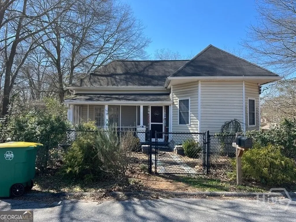 1734 E Broad Street Athens GA 30601