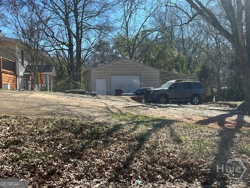 1734 E Broad Street Athens GA 30601