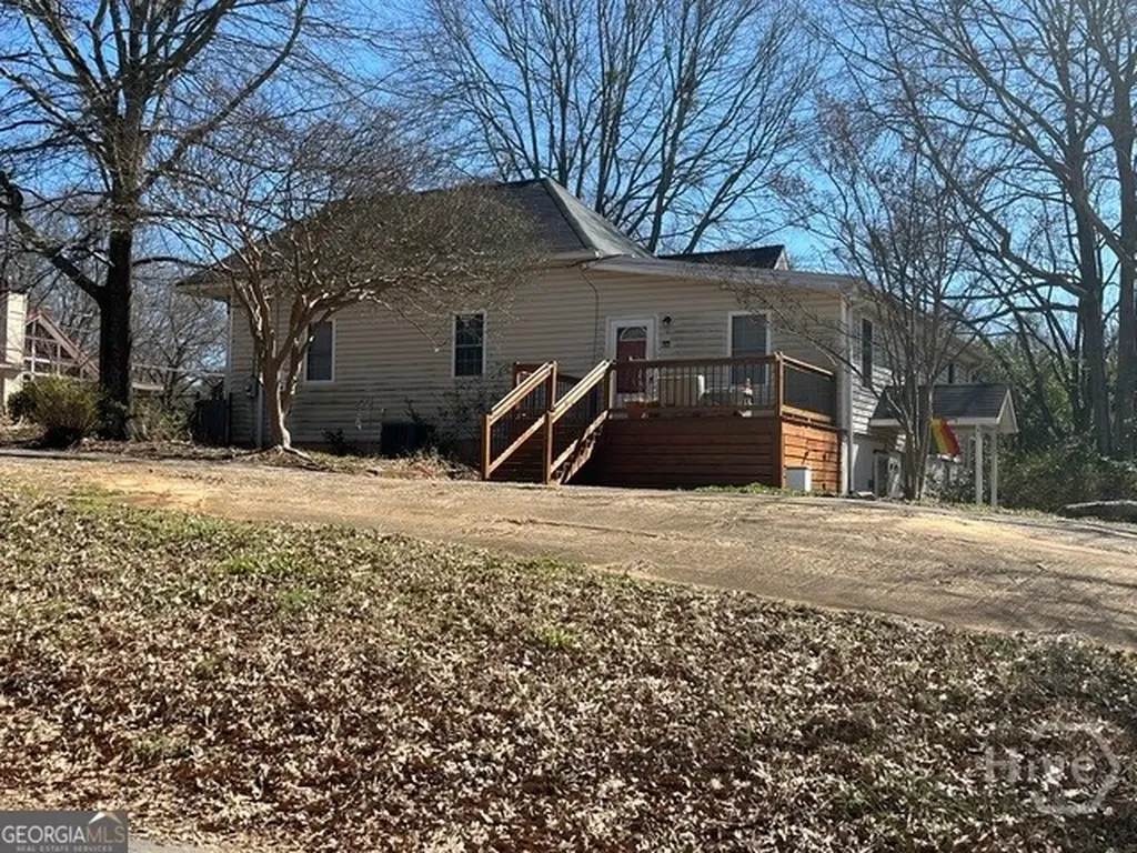 1734 E Broad Street Athens GA 30601