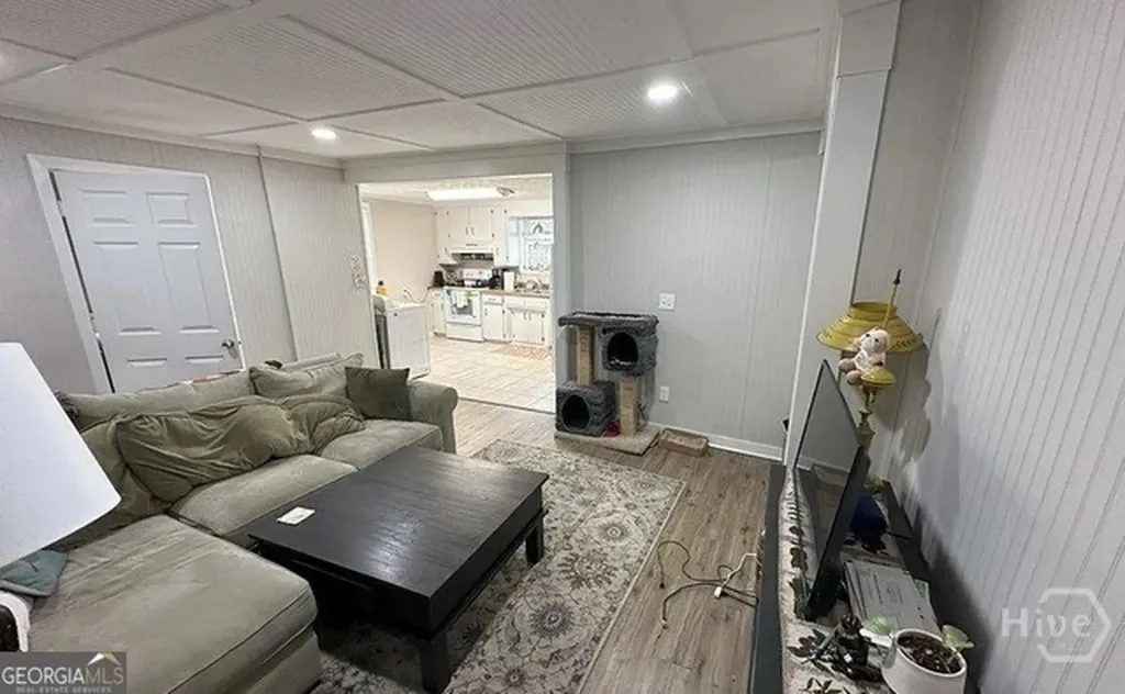 1734 E Broad Street Athens GA 30601