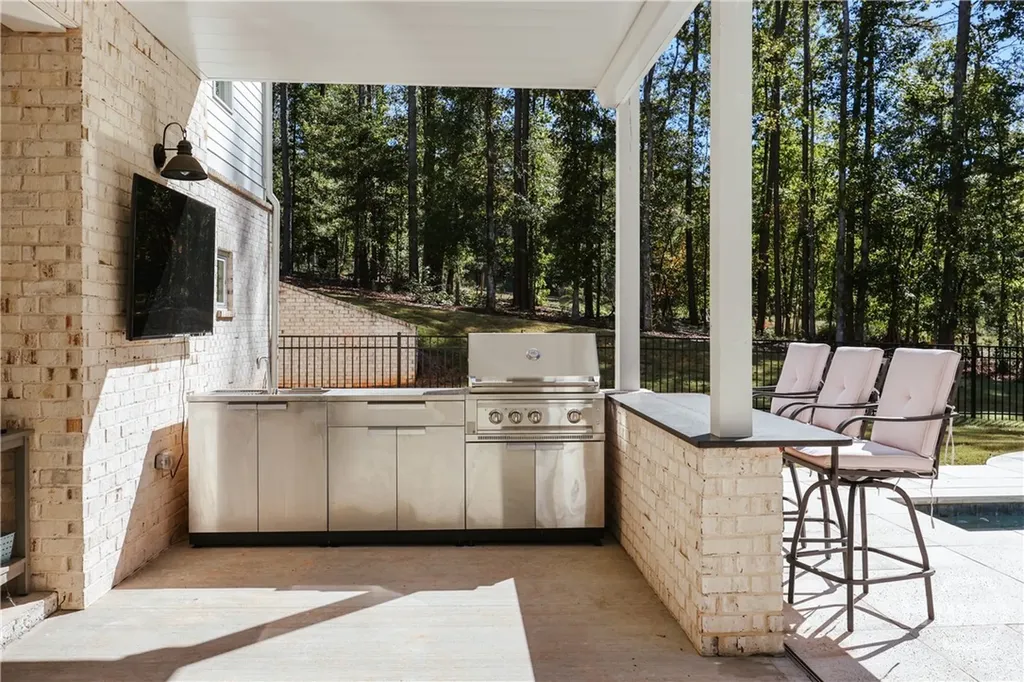 1180 Allgood Road Athens GA 30606