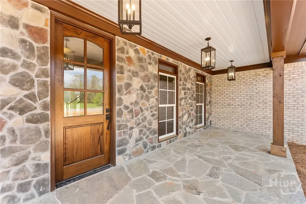 1300 Manjula Lane Watkinsville GA 30677