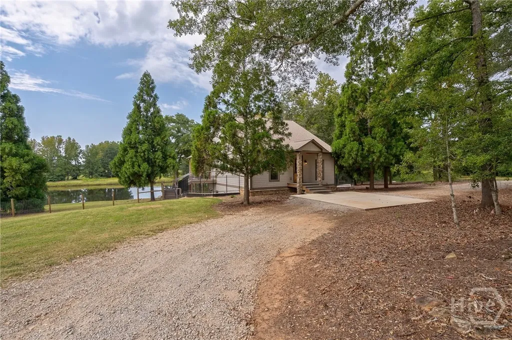 1364 Old Bishop Road Bishop GA 30621