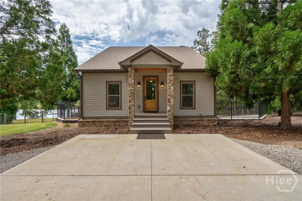 1364 Old Bishop Road Bishop GA 30621