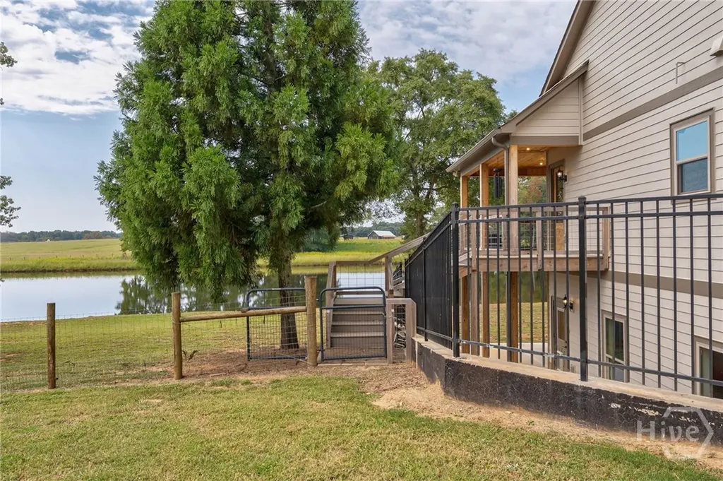 1364 Old Bishop Road Bishop GA 30621