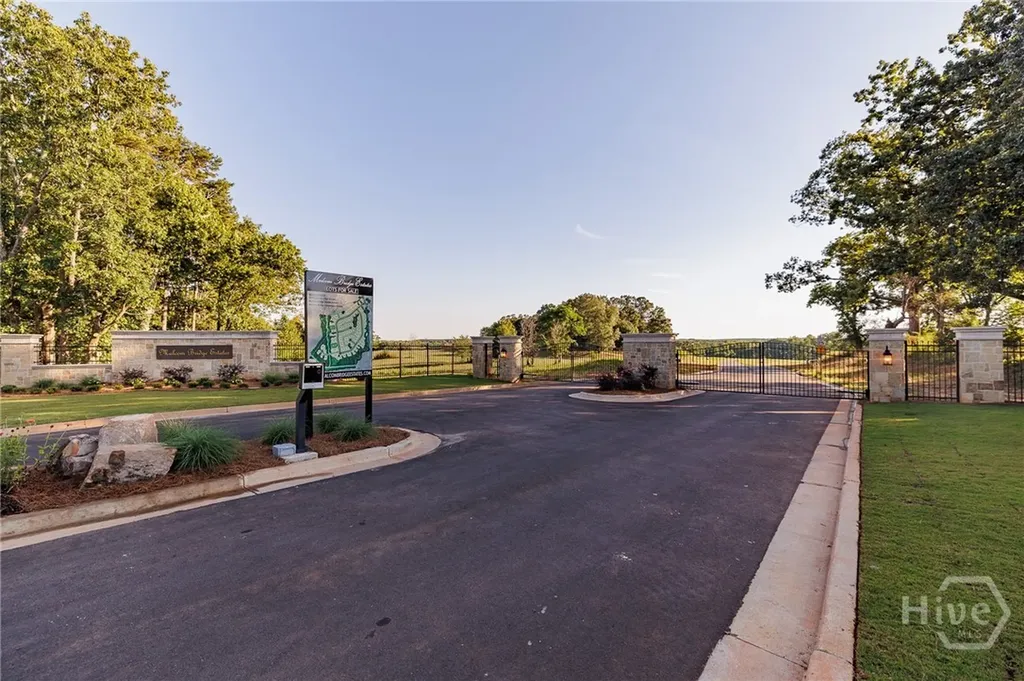 1496 Malcom Estates Drive Bogart GA 30622