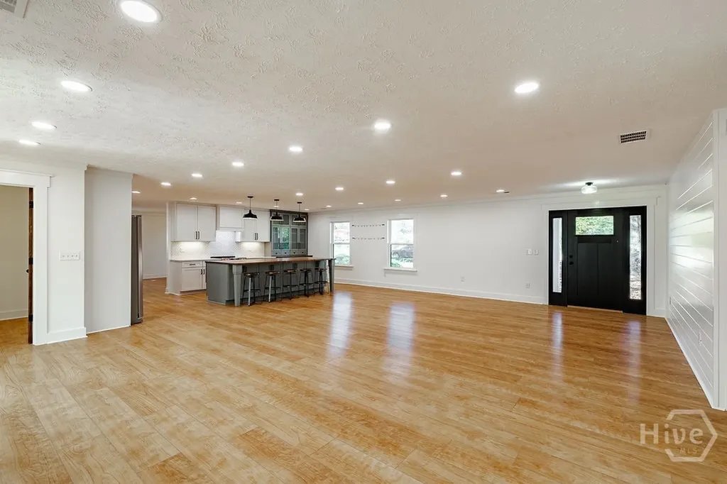 1410 Old Bishop Road Bishop GA 30621