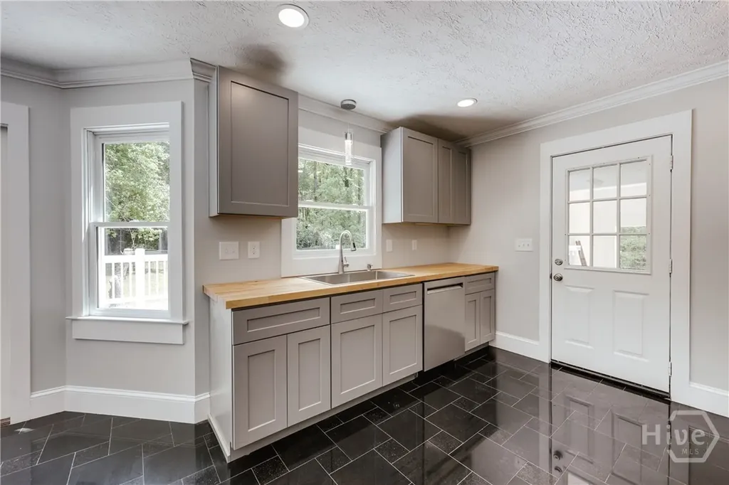 155 Hunters Pointe Drive Athens GA 30606