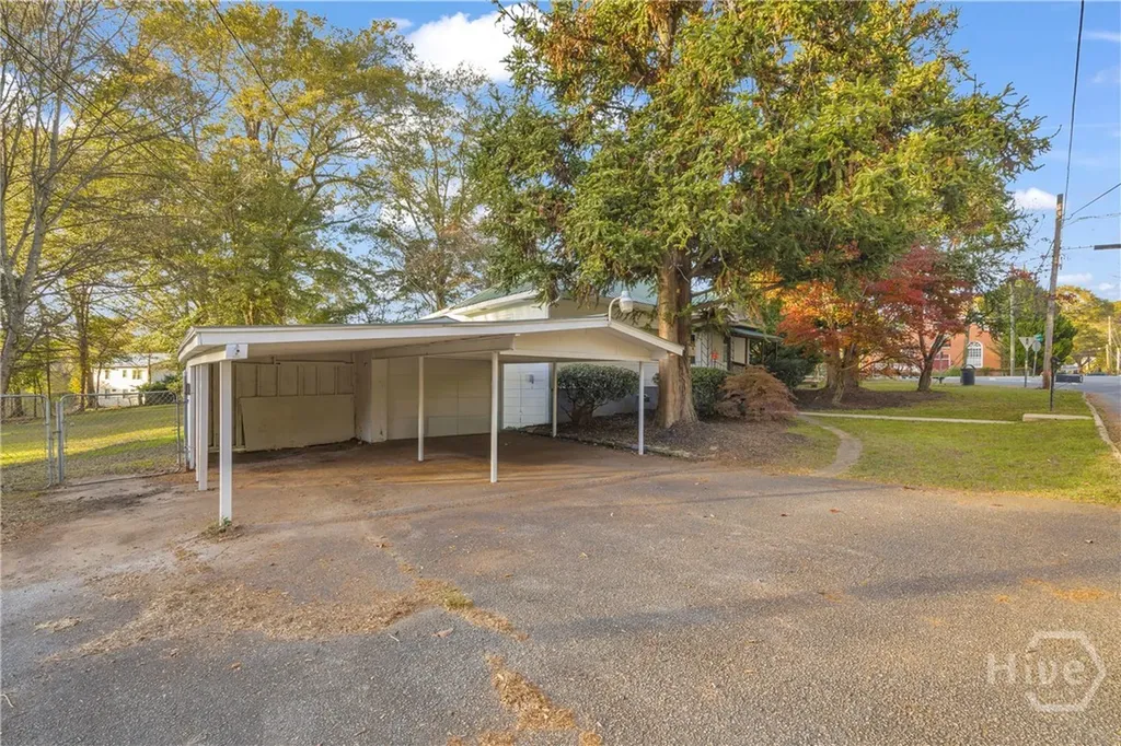 126 S Poplar Street Athens GA 30601