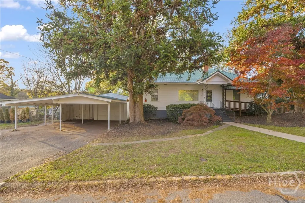 126 S Poplar Street Athens GA 30601