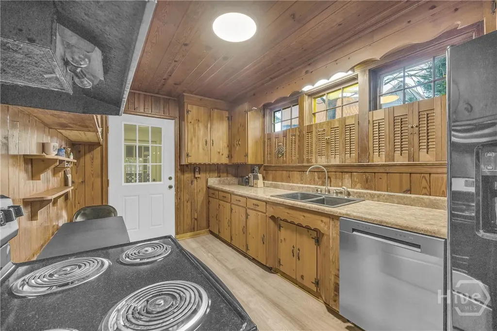 126 S Poplar Street Athens GA 30601