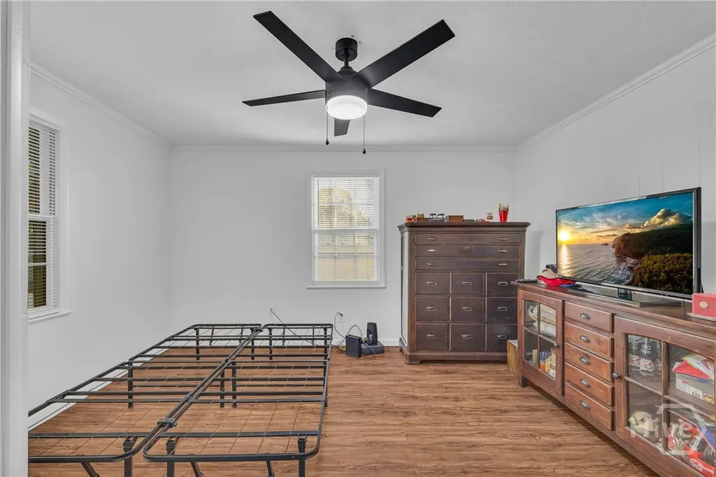 126 S Poplar Street Athens GA 30601