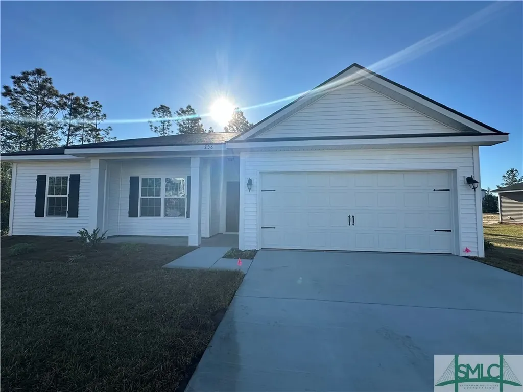 258 Renwick Loop Hinesville GA 31313