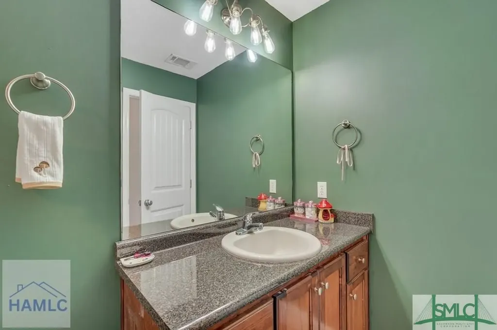 126 Thornbush Court NE Ludowici GA 31316