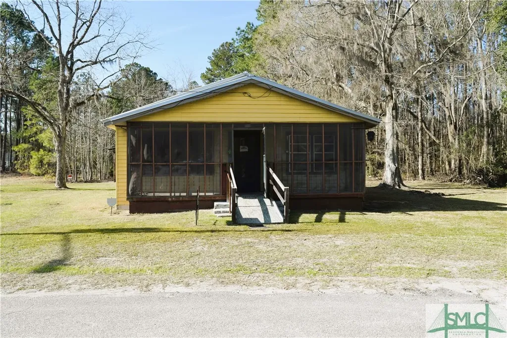 515 Samuel Smalls Sr Avenue Guyton GA 31312