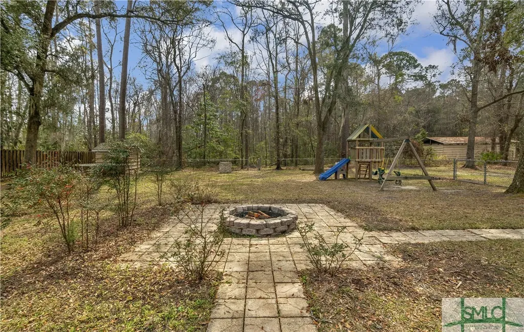 181 Kolic Helmey Road Guyton GA 31312