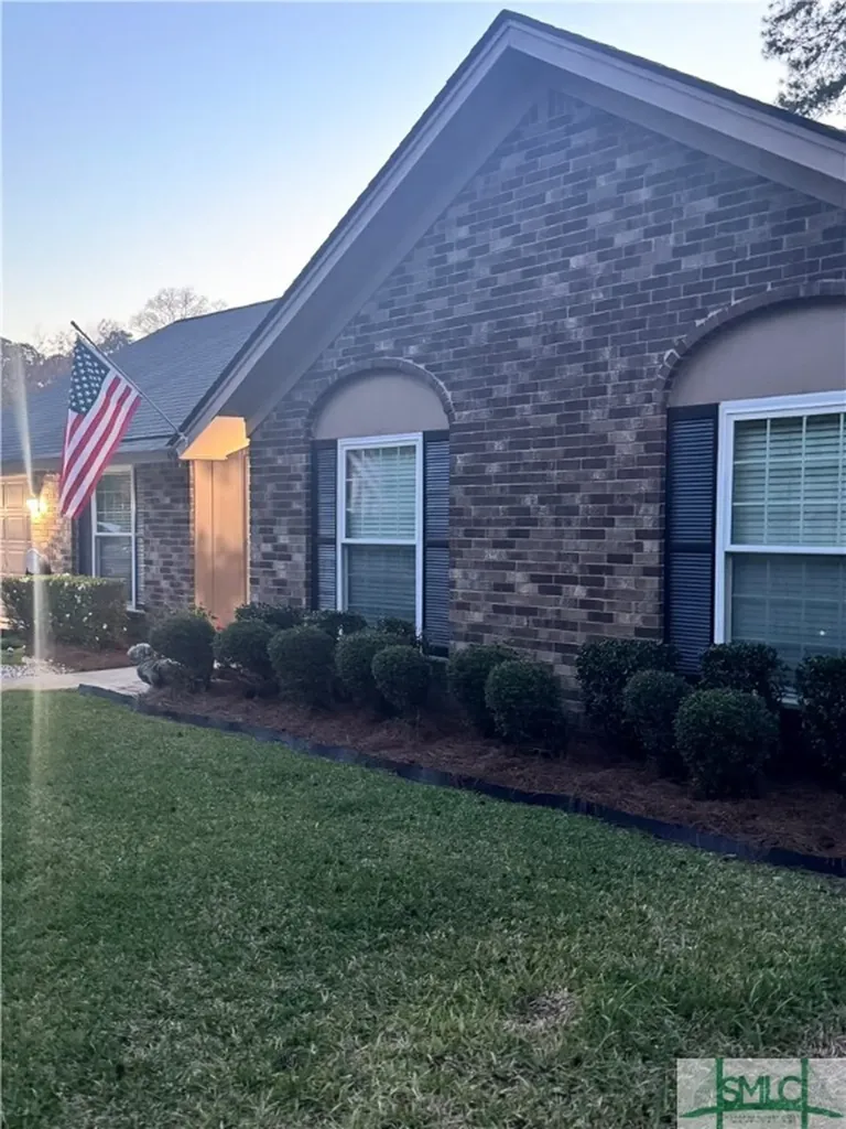 454 Floyd Circle Hinesville GA 31313