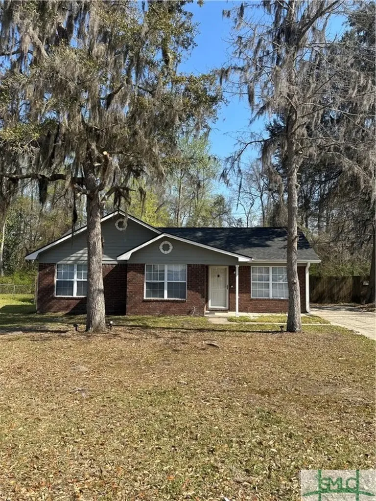 8 Bluebird Drive SE Allenhurst GA 31301