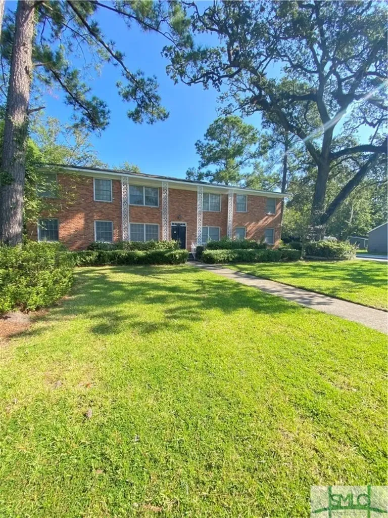 236 E 60th Street Savannah GA 31405