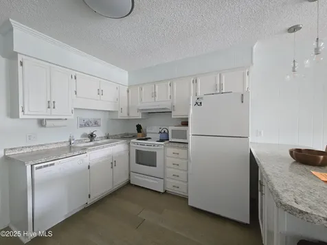 301 Commerce Way E Atlantic Beach NC 28512
