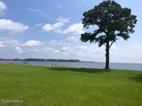 16 River Drive Belhaven NC 27810