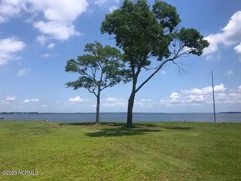 16 River Drive Belhaven NC 27810
