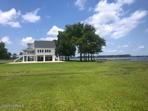16 River Drive Belhaven NC 27810