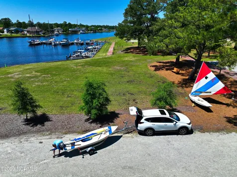 2003 Caracara Drive New Bern NC 28560