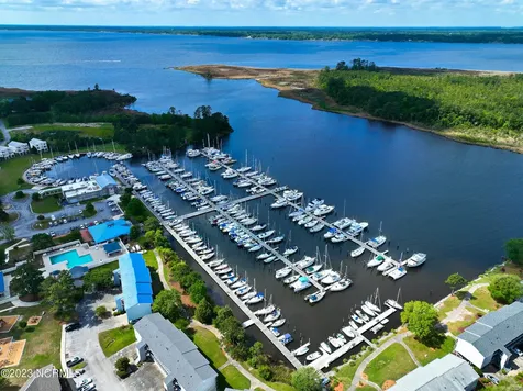 2003 Caracara Drive New Bern NC 28560