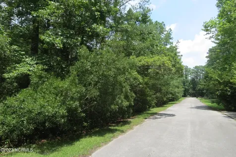 Lot 1 Port Drive Oriental NC 28571