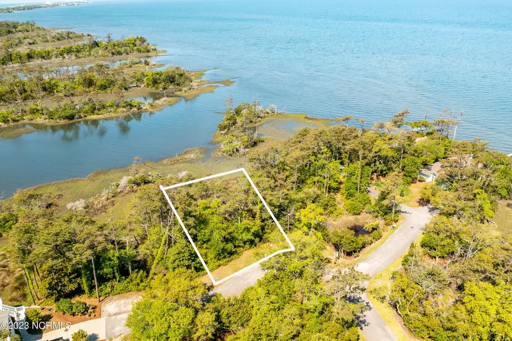 4 West Court Pine Knoll Shores NC 28512