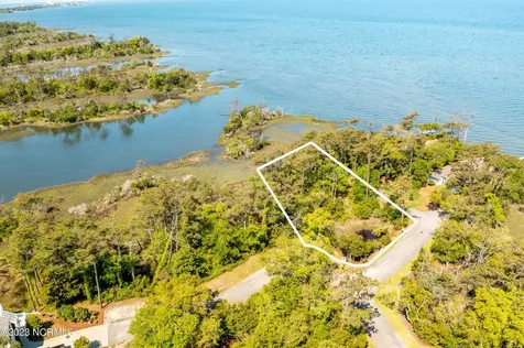 3 West Court Pine Knoll Shores NC 28512