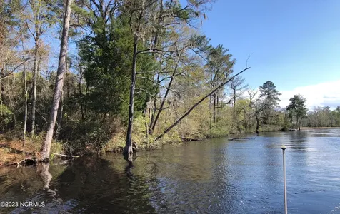 19 Old Airport Road New Bern NC 28562