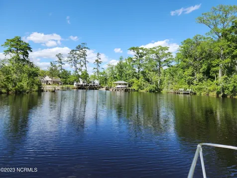 19 Old Airport Road New Bern NC 28562