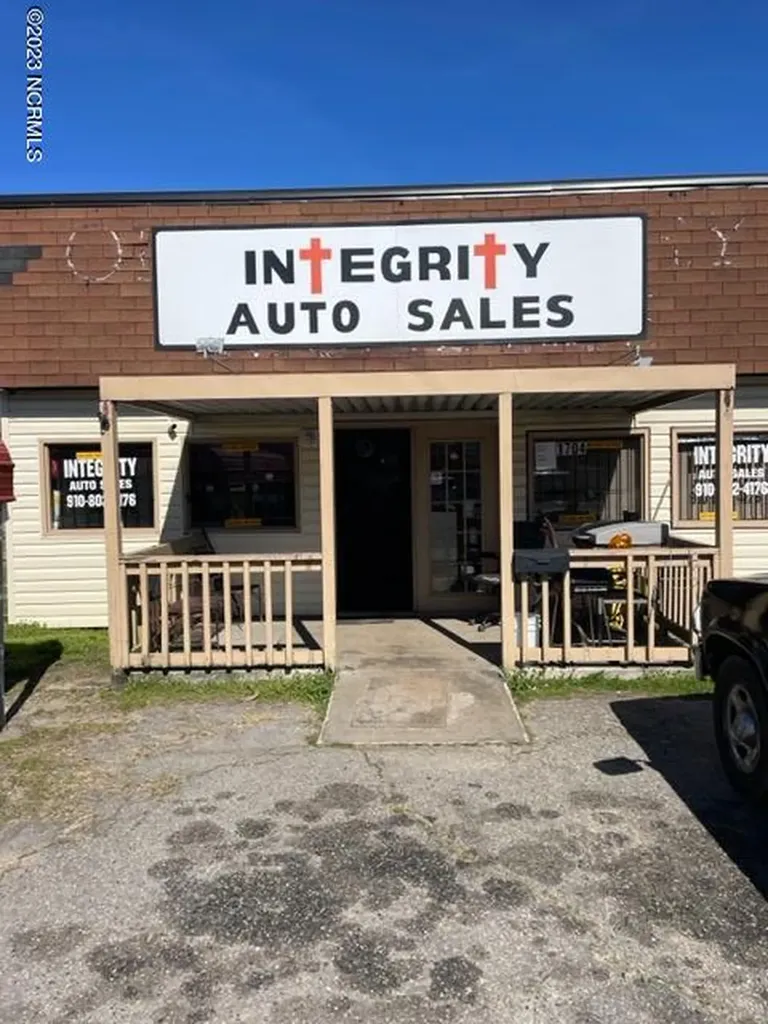 1704 W 5th Street Lumberton NC 28358