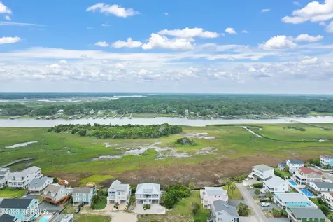 118 Windjammer Drive Holden Beach NC 28462