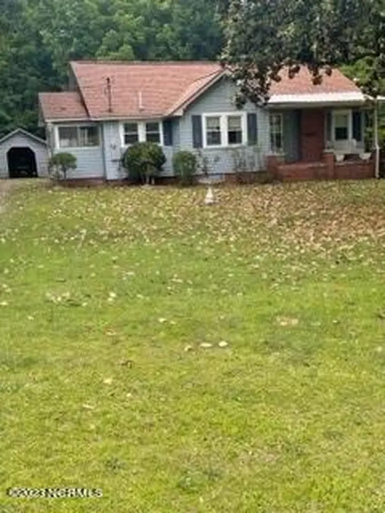 544 Highway 1 Rockingham NC 28379