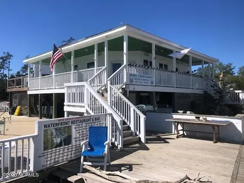 123 Dowry Creek E Belhaven NC 27810