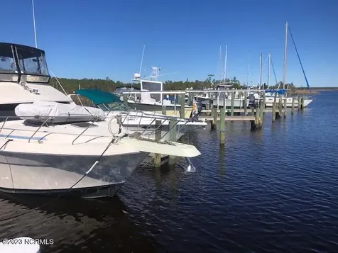 123 Dowry Creek E Belhaven NC 27810