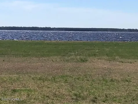 123 Dowry Creek E Belhaven NC 27810