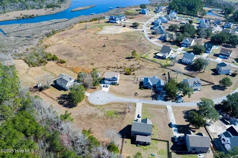 208 Willas Court Holly Ridge NC 28445