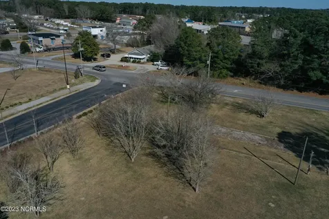 1124 &1128 Hammock Beach Road Swansboro NC 28584