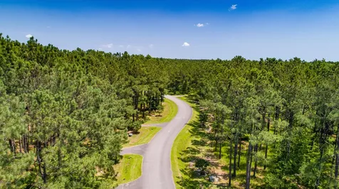 28 Madison Avenue Oriental NC 28571