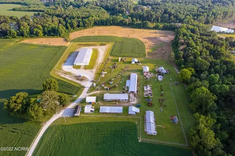 382 Pig Cradle Lane Clinton NC 28328