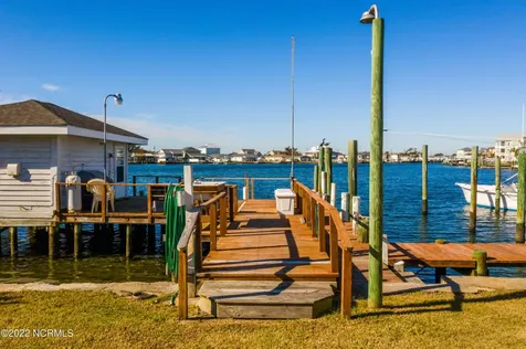519 Atlantic Beach Causeway Atlantic Beach NC 28512